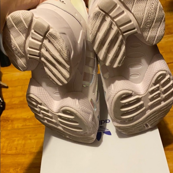 ADIDAS - Picture 5 of 6